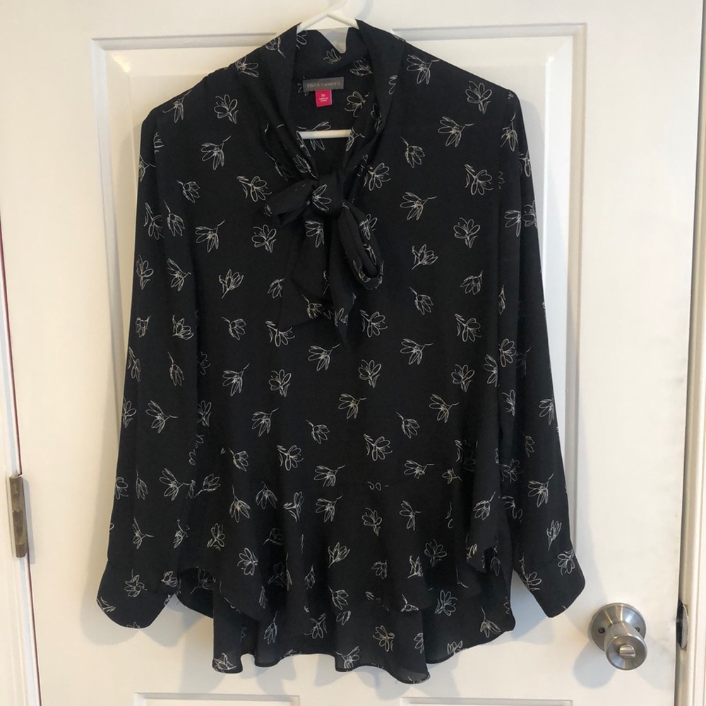 Vince Camuto Black Scarf Neck Blouse XS